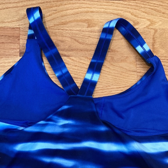 Athleta XL Optimism tank - Picture 3 of 7